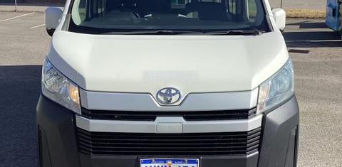 Toyota HIACE 2021