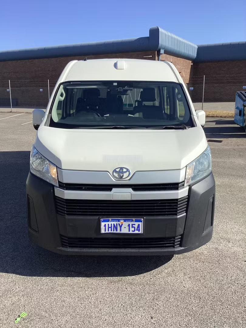 Toyota HIACE 2021 in Mascot