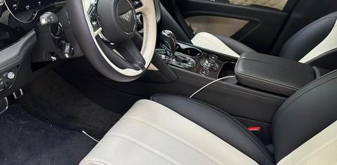 Bentley Bentayga 2023