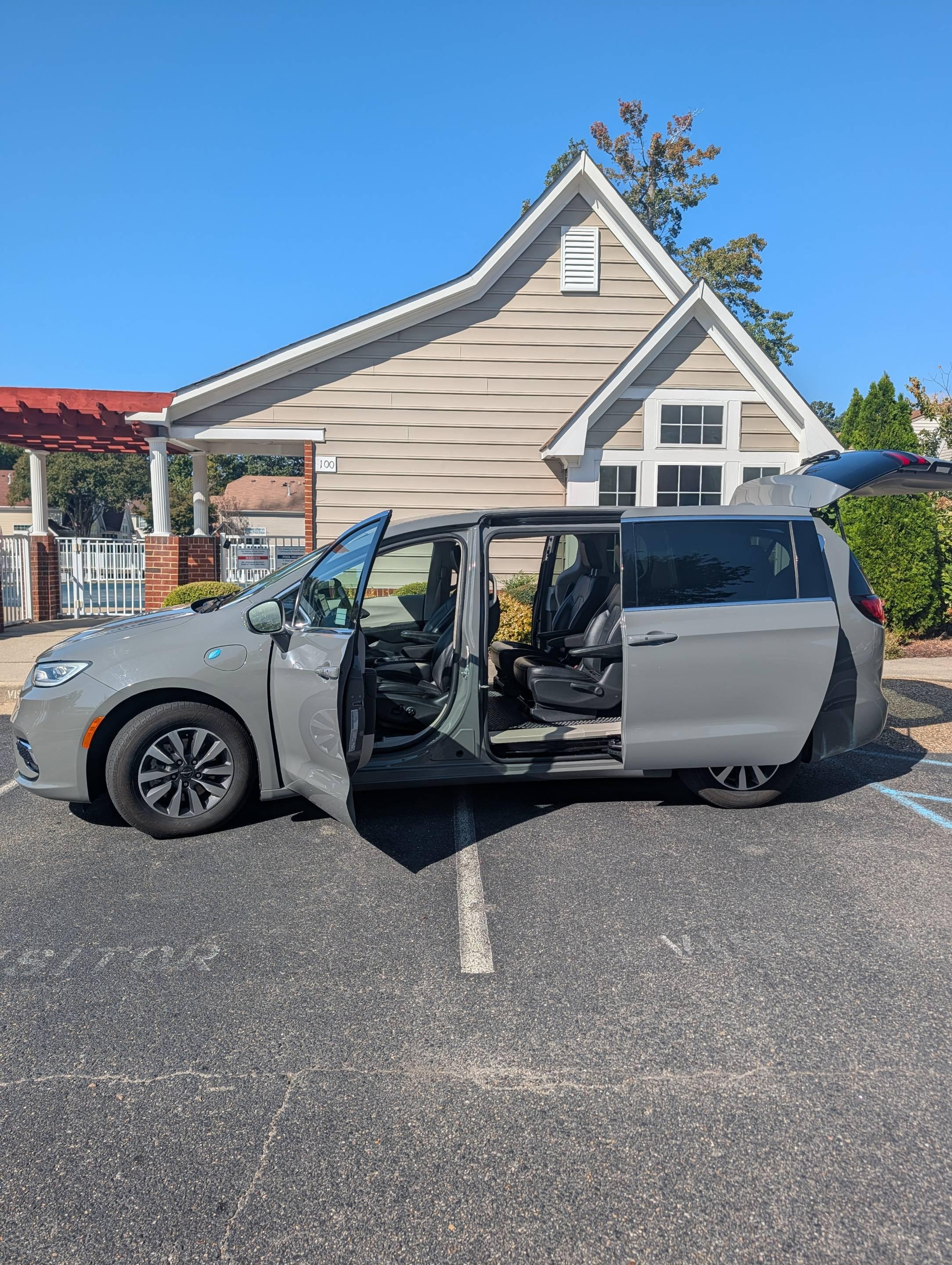 Chrysler Pacifica 2022 in Yorktown, VA