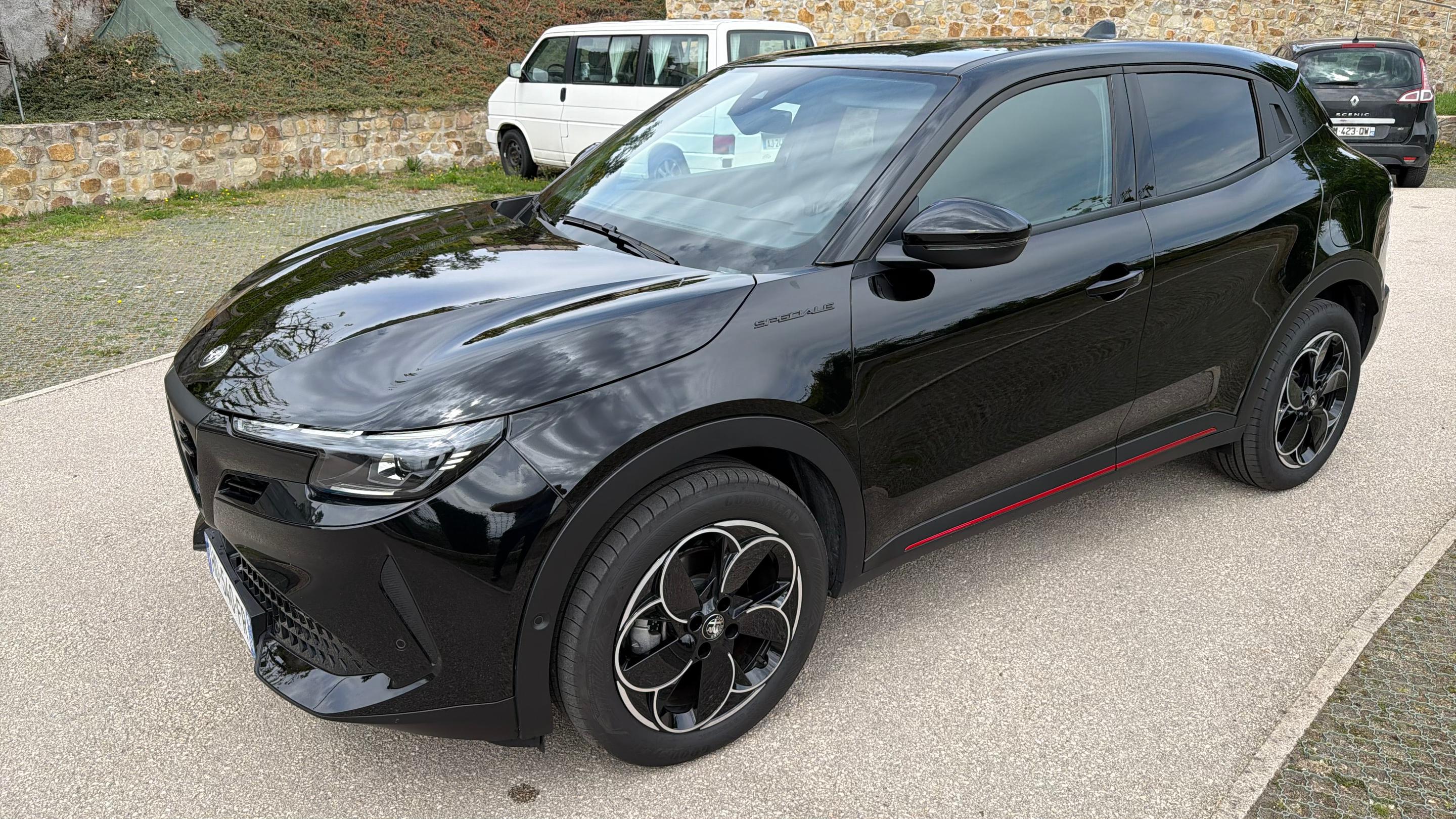 Alfa Romeo JUNIOR ELECTRIQUE 2025 à Veyre-Monton