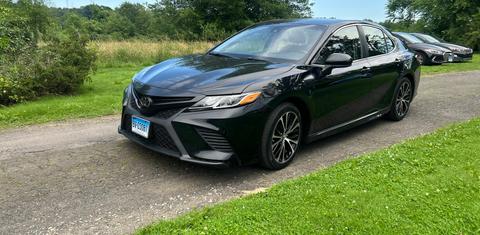 Toyota Camry 2019