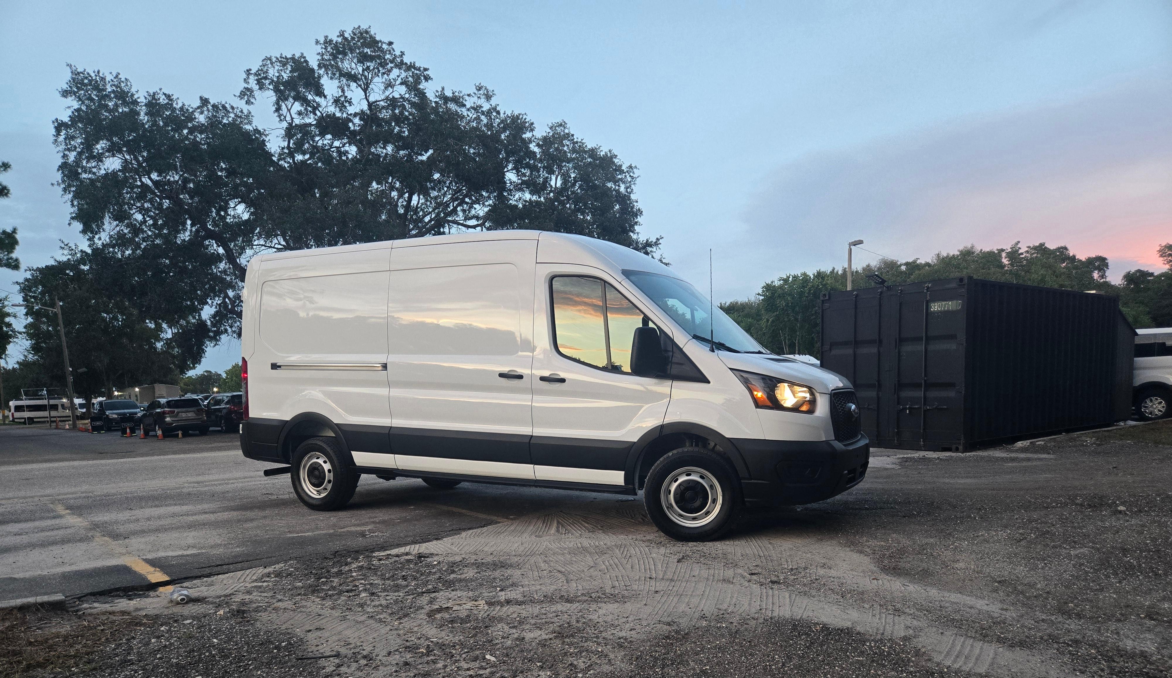 Ford Transit Cargo 2025 in Orlando, FL