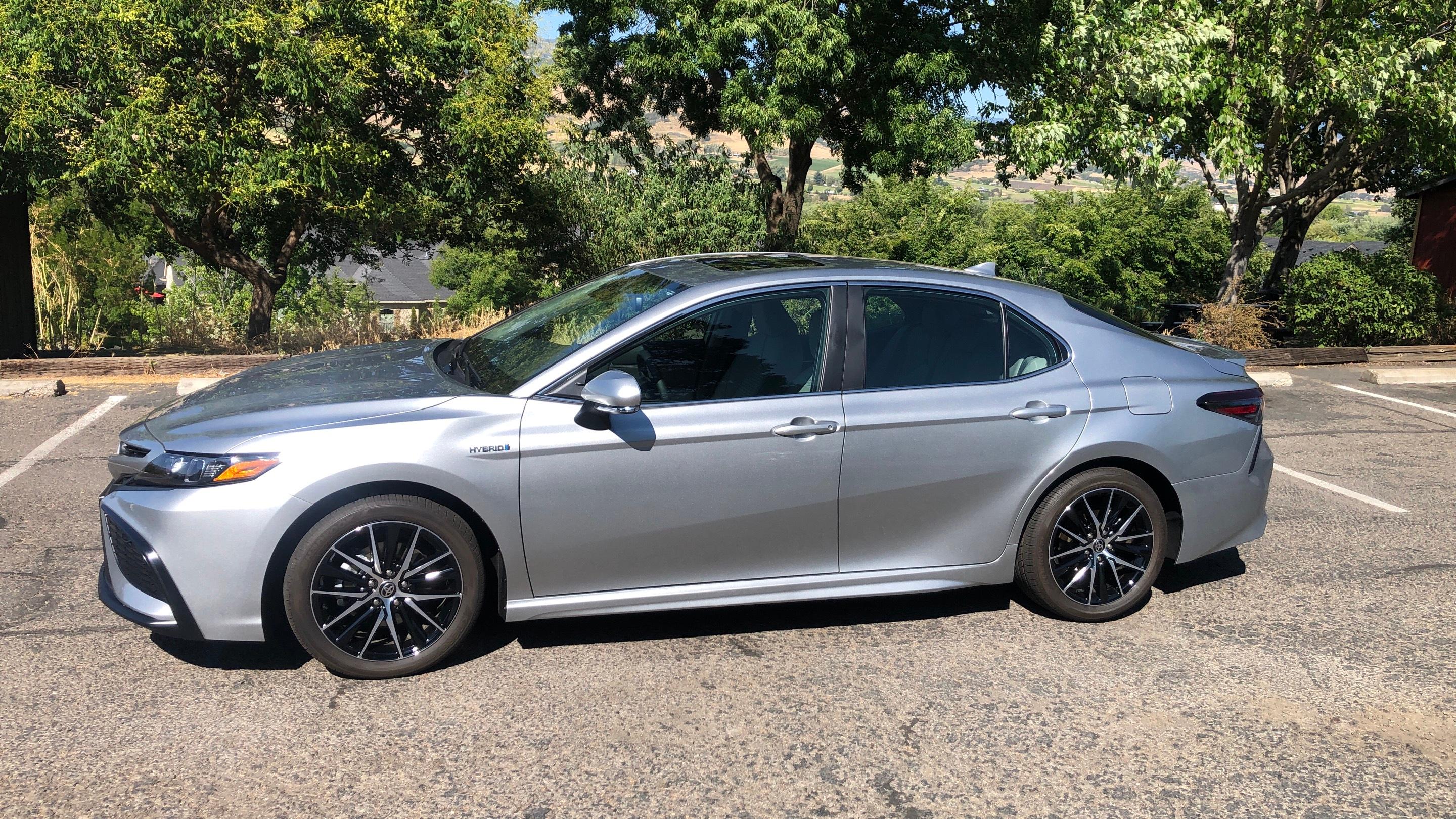 Toyota Camry Hybrid 2021 in Ashland, OR