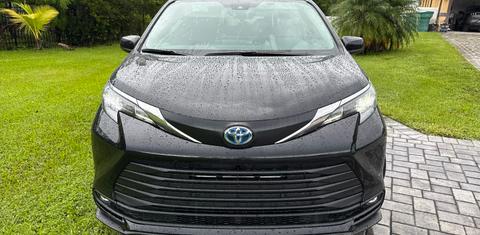 Toyota Sienna 2025