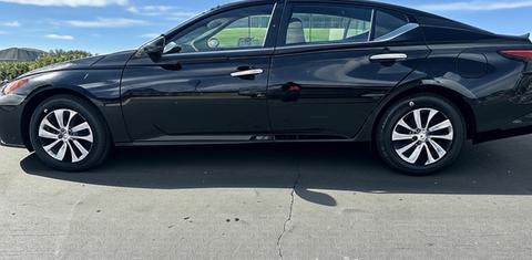 Nissan Altima 2025
