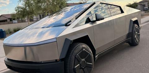 Tesla Cybertruck 2025