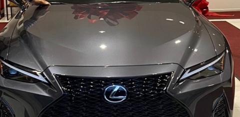 Lexus IS 2025