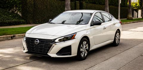 Nissan Altima 2024