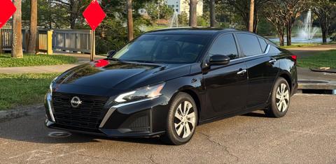 Nissan Altima 2023