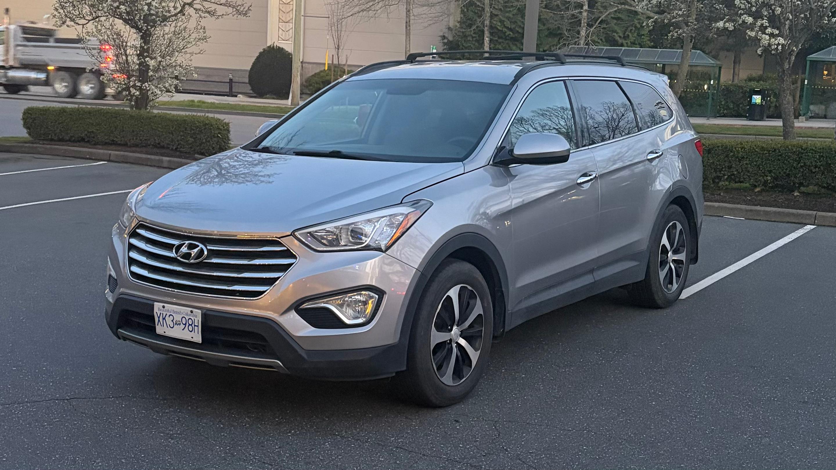 Hyundai Santa Fe XL 2015 in Victoria, BC