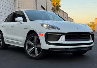 Porsche Macan car