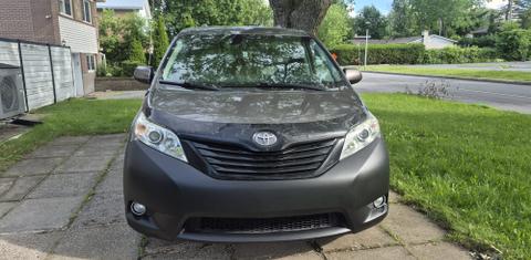 Toyota Sienna 2013