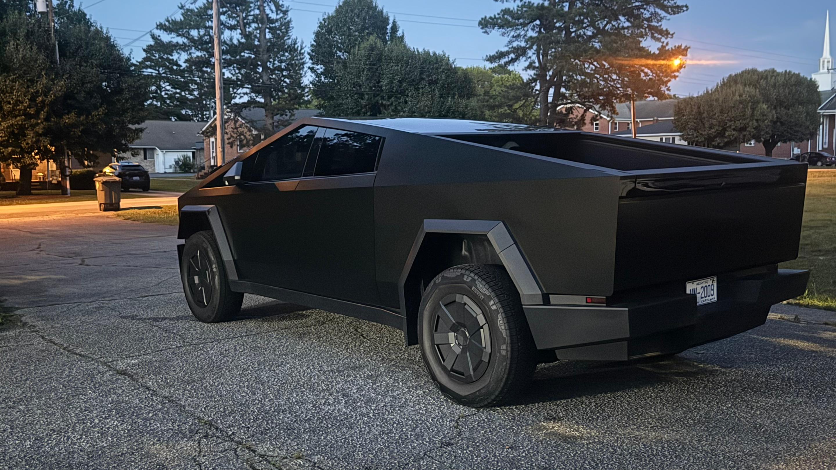 Tesla Cybertruck 2025 in 