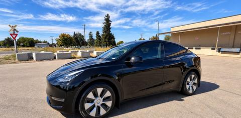 Tesla Model Y 2023