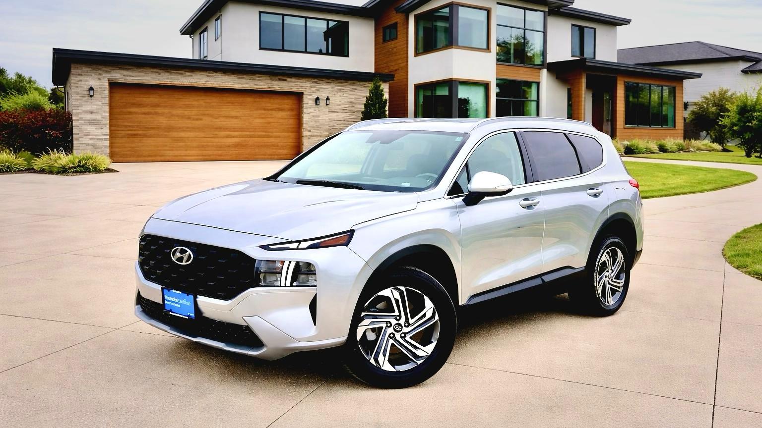 Hyundai Santa Fe 2023 in Moline, IL