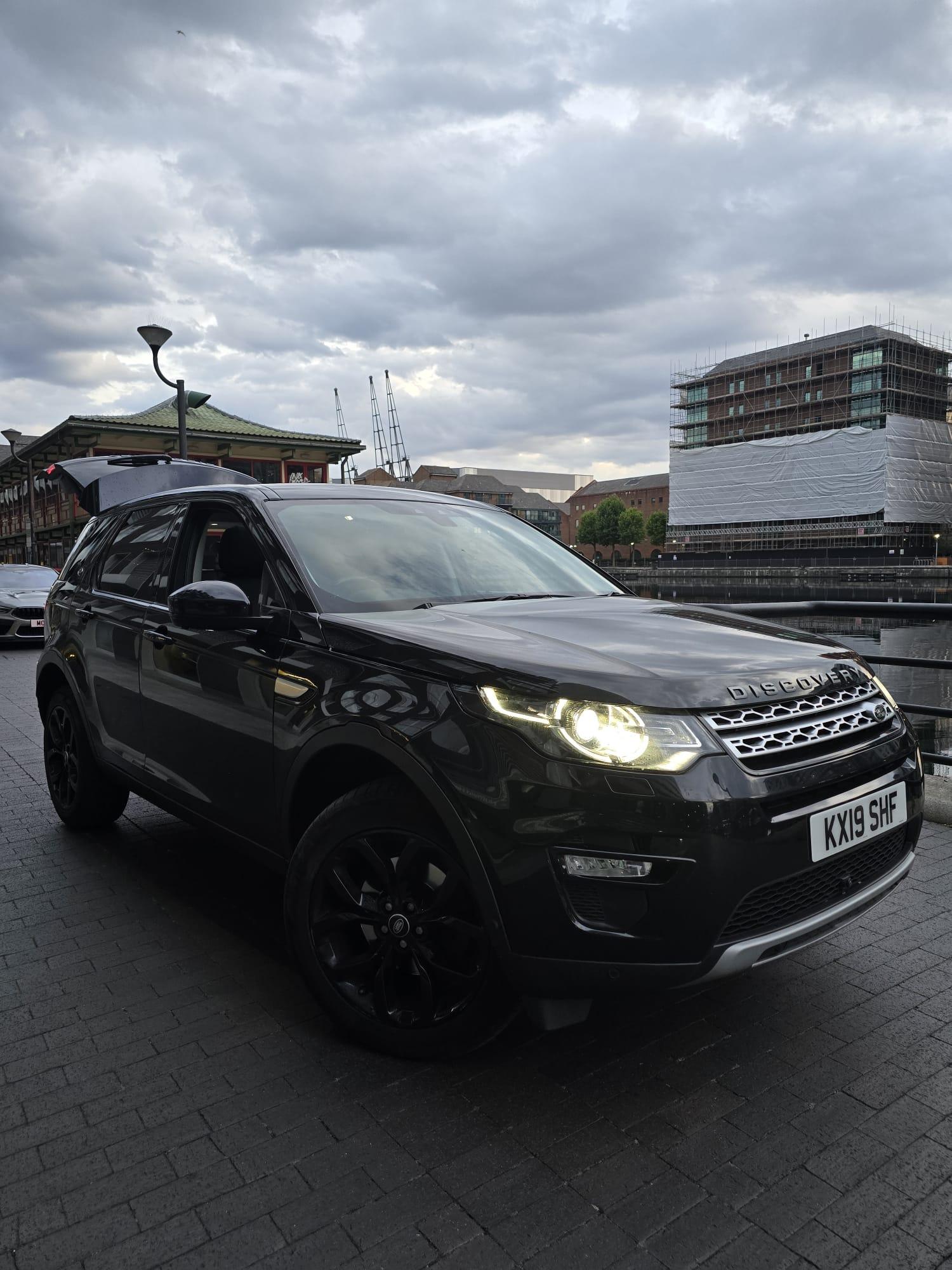 Land Rover Discovery Sport 2019 in London