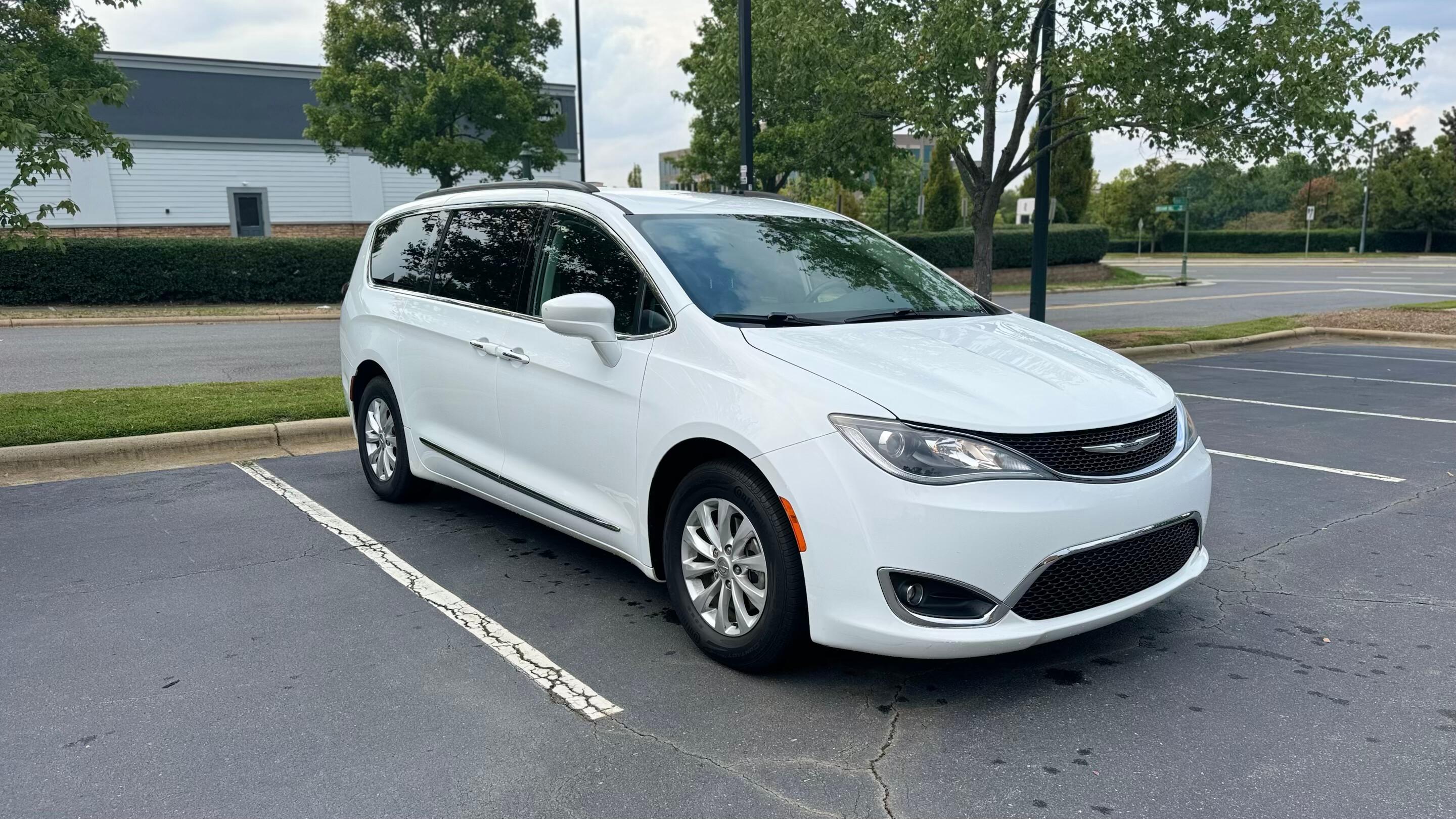 Chrysler Pacifica 2017 in Matthews, NC