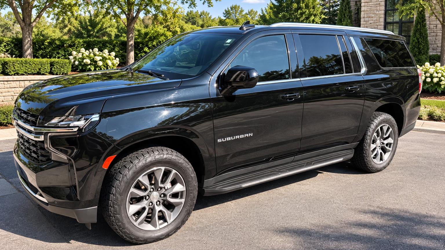 Chevrolet Suburban 2023 in Suwanee, GA