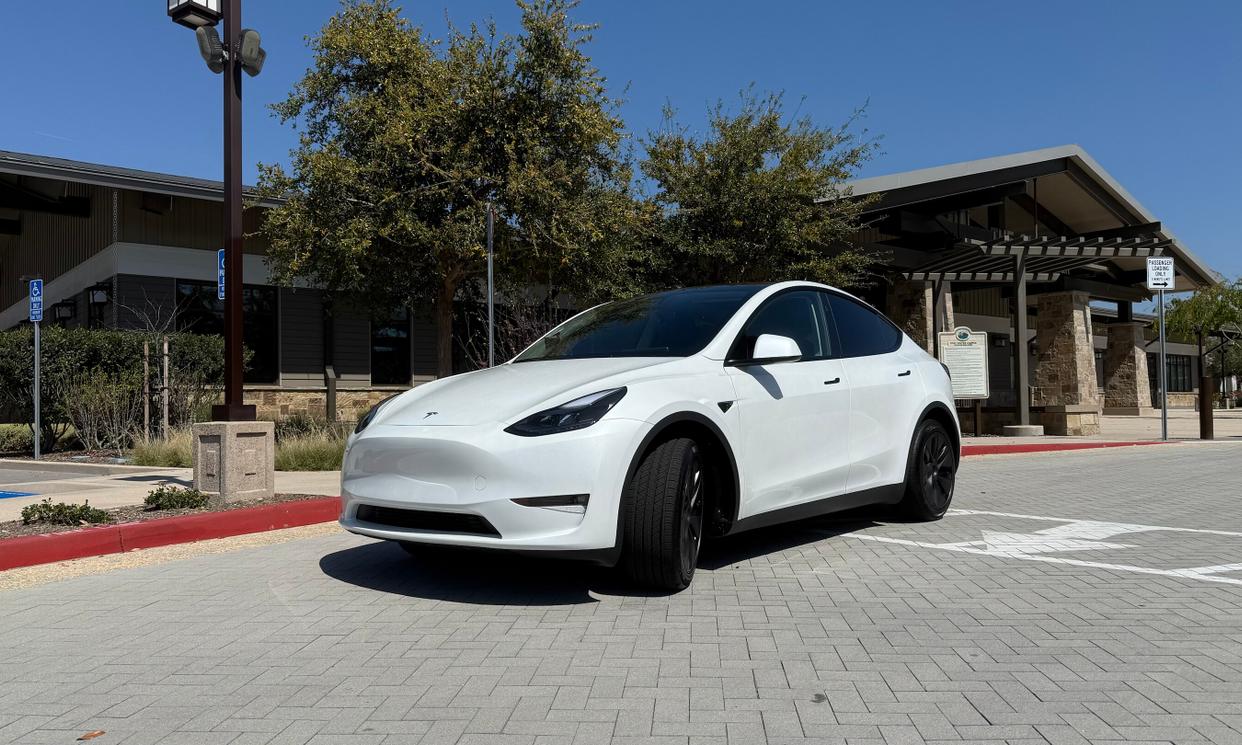 Tesla Model Y 2025 Long Range