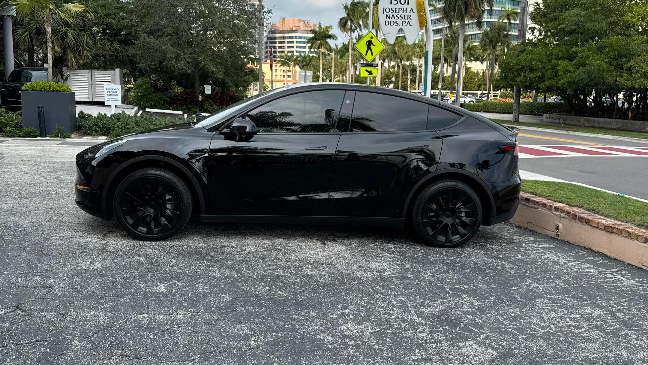 Tesla Model Y 2023 in 
