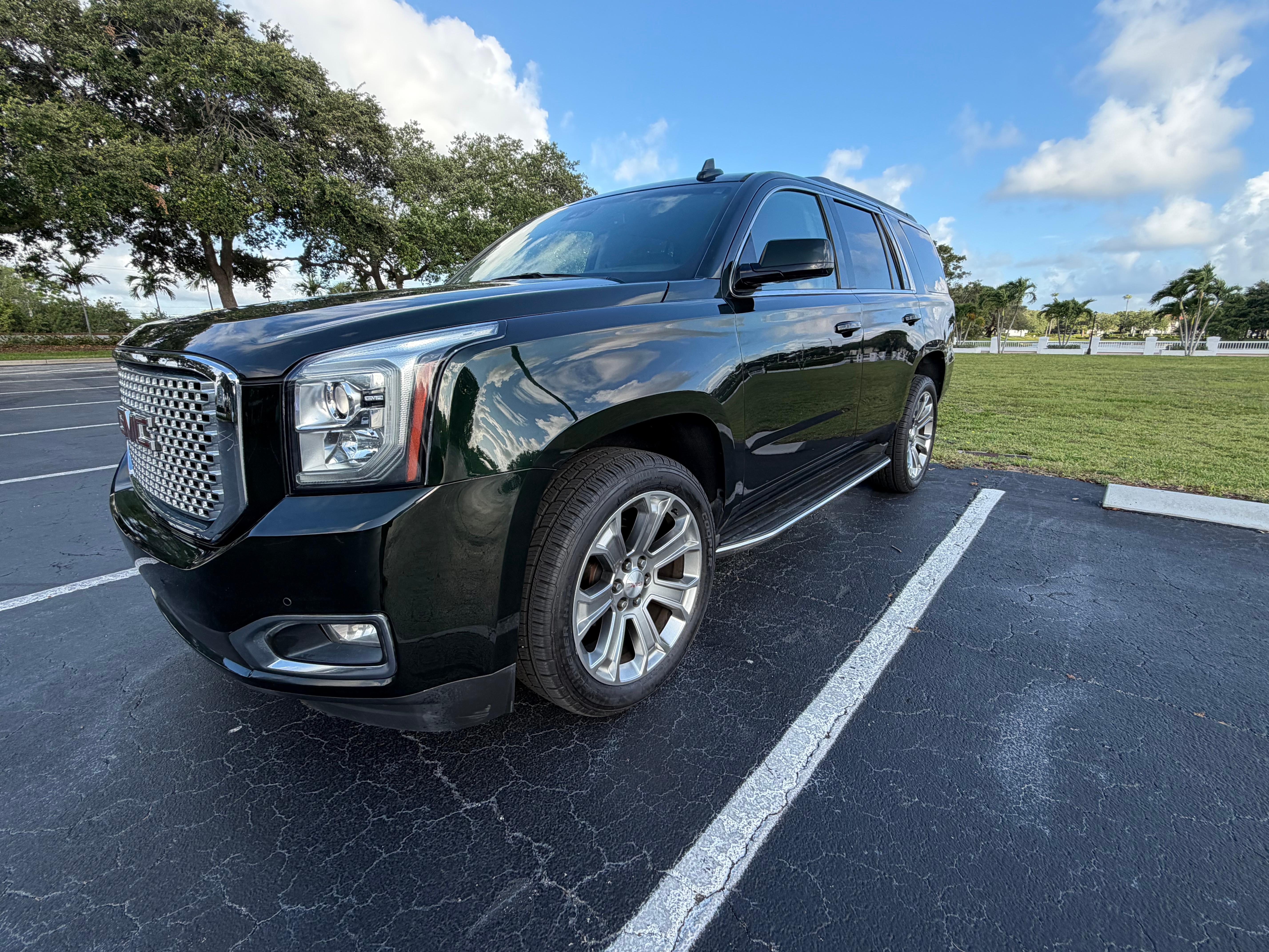 GMC Yukon 2016 in Palm Beach Gardens, FL