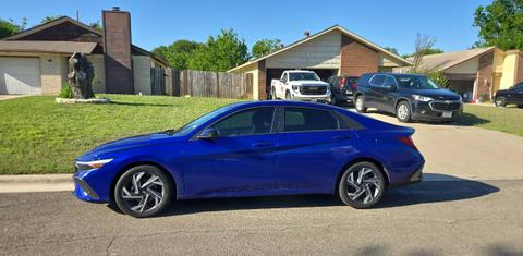 Hyundai Elantra 2025