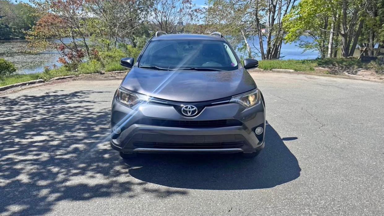 Toyota RAV4 2016 à Halifax, NS