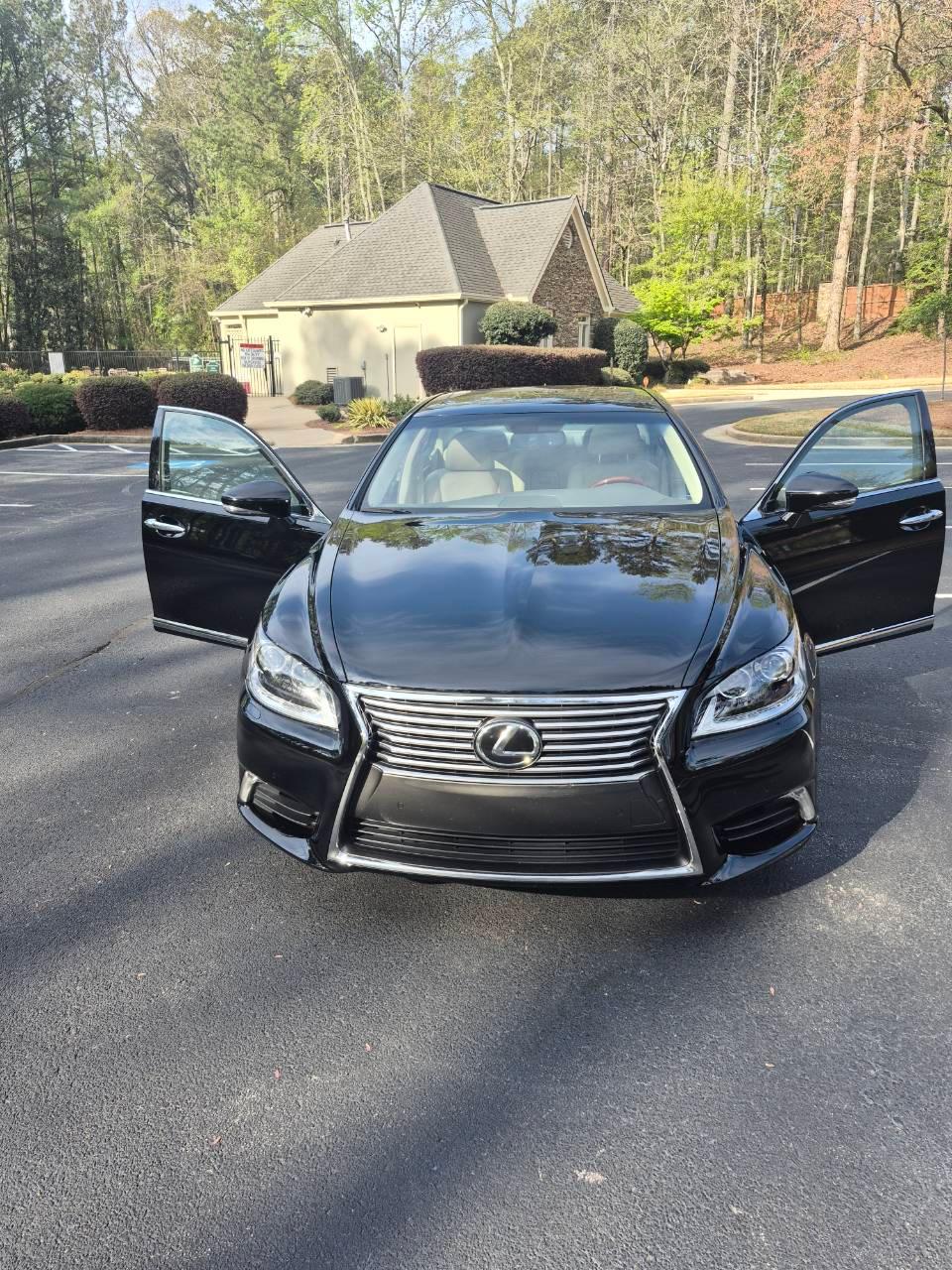 Lexus LS 2017 in 
