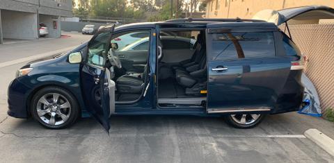 Toyota Sienna 2011