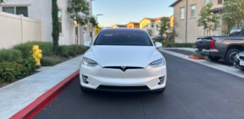 Tesla Model X 2021