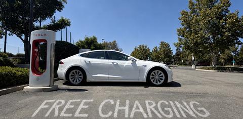 Tesla Model S 2016