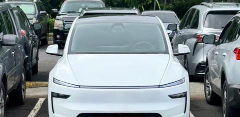 Tesla Model Y 2026