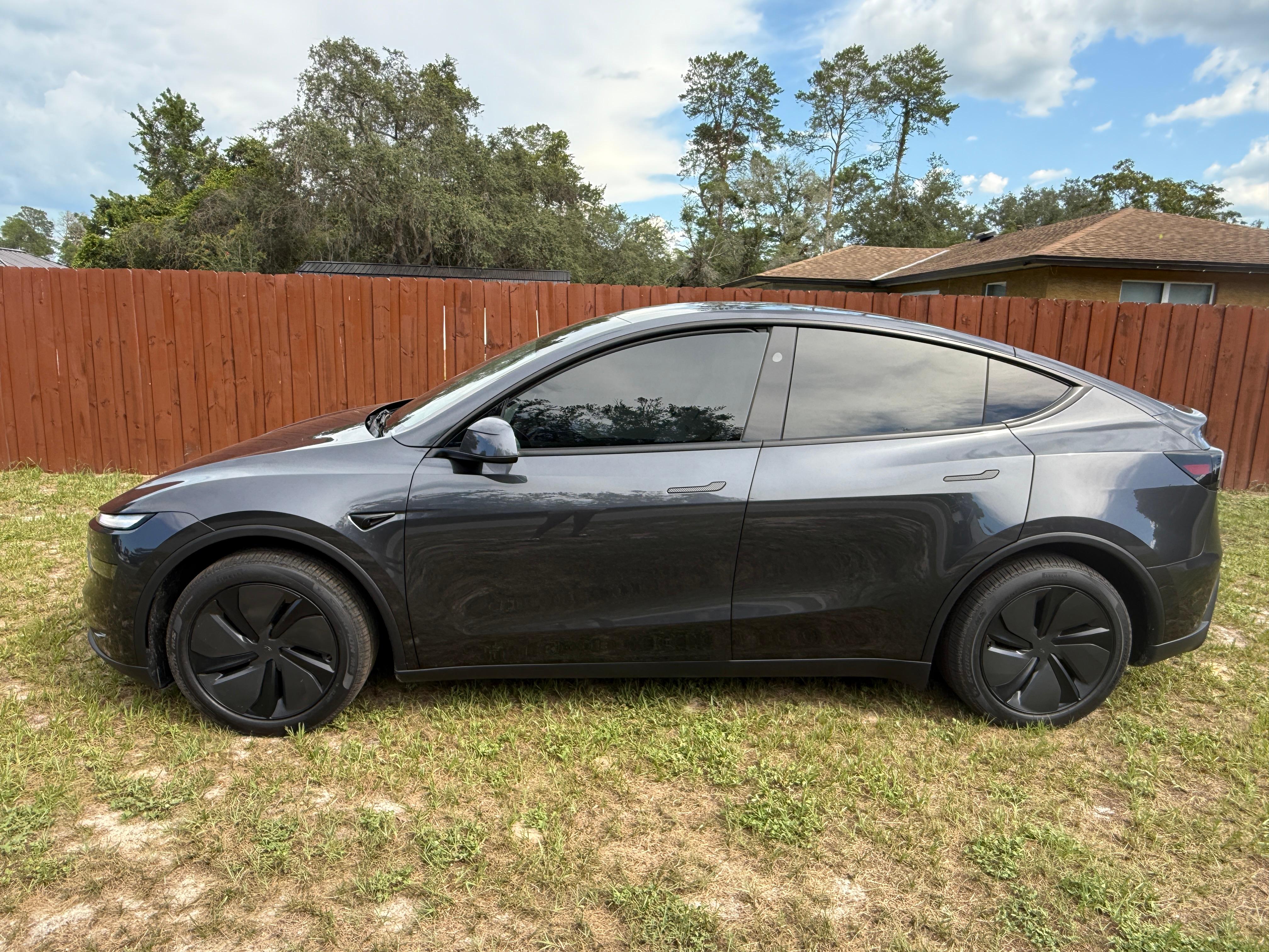 Tesla Model Y 2026 in Fayetteville, NC