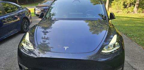 Tesla Model Y 2024