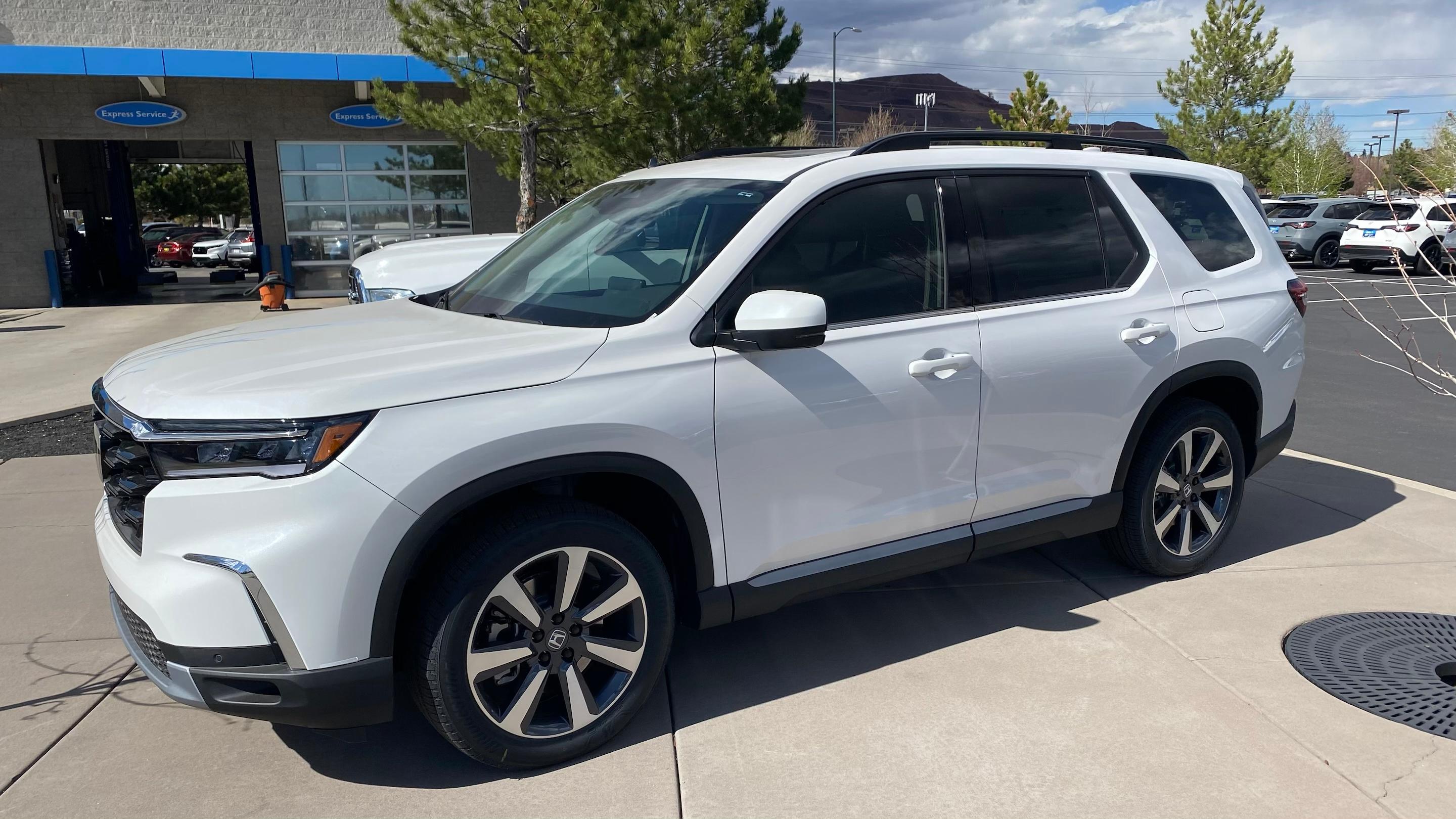 Honda Pilot 2025 in Grand Canyon, AZ