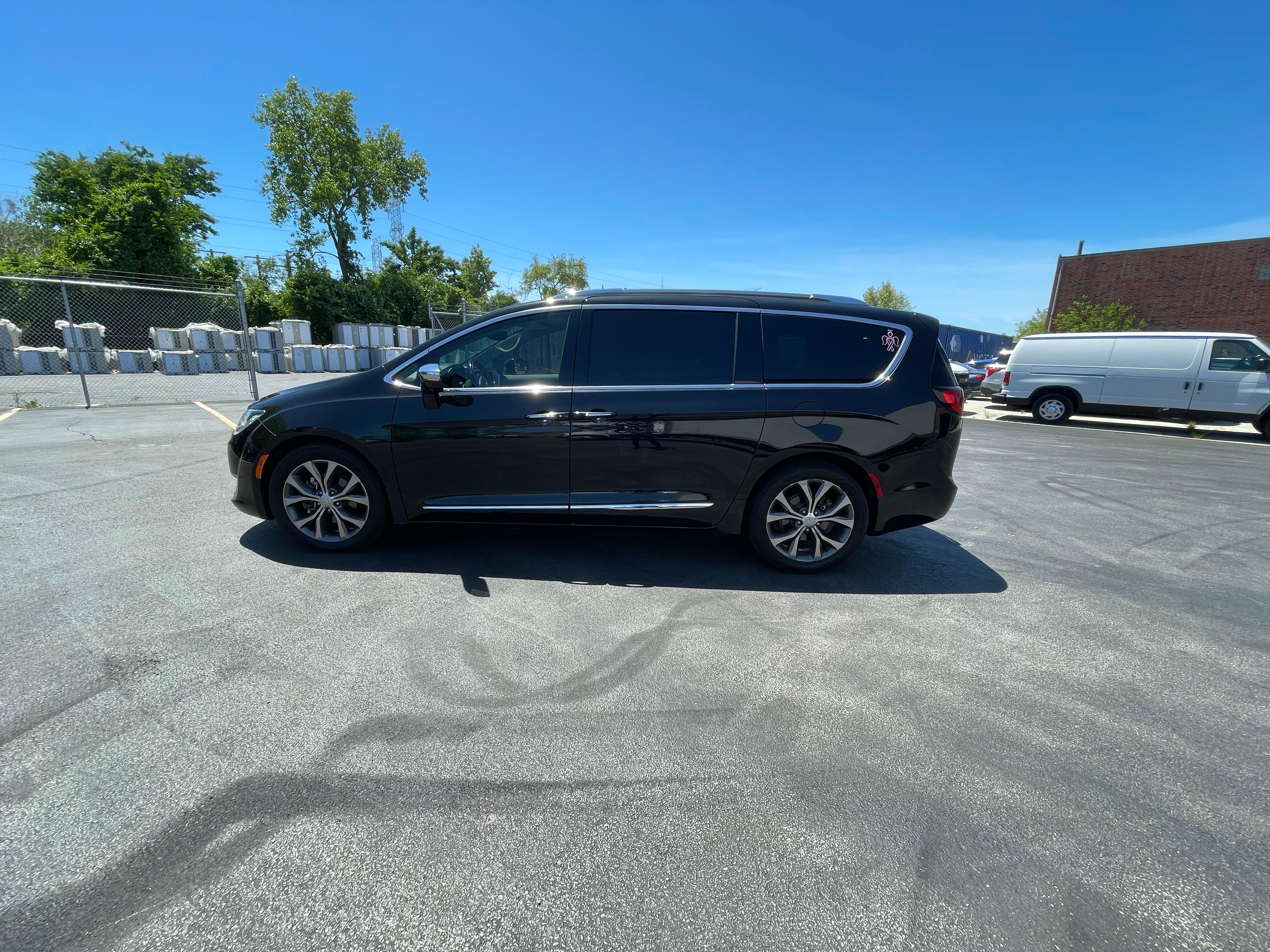 Chrysler Pacifica 2018 in 