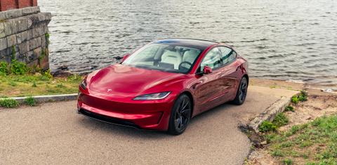 Tesla Model 3 2024