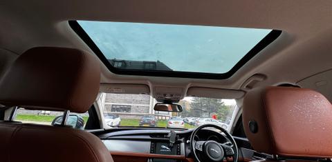 Jaguar XF 2015