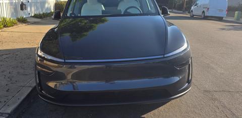 Tesla Model Y 2026
