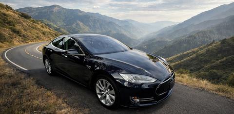Tesla Model S 2015