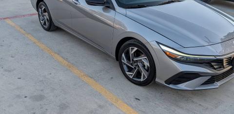 Hyundai Elantra 2025