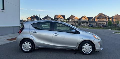 Toyota Prius c 2016