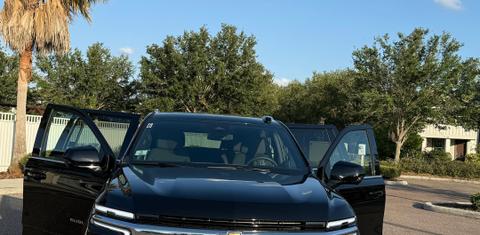 Chevrolet Suburban 2025