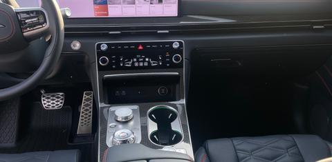Genesis GV80 2025