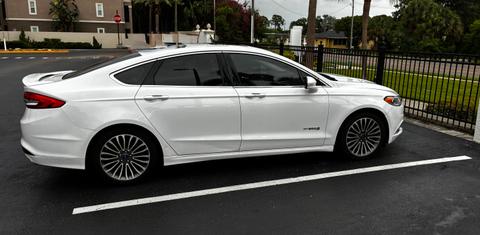Ford Fusion Hybrid 2017