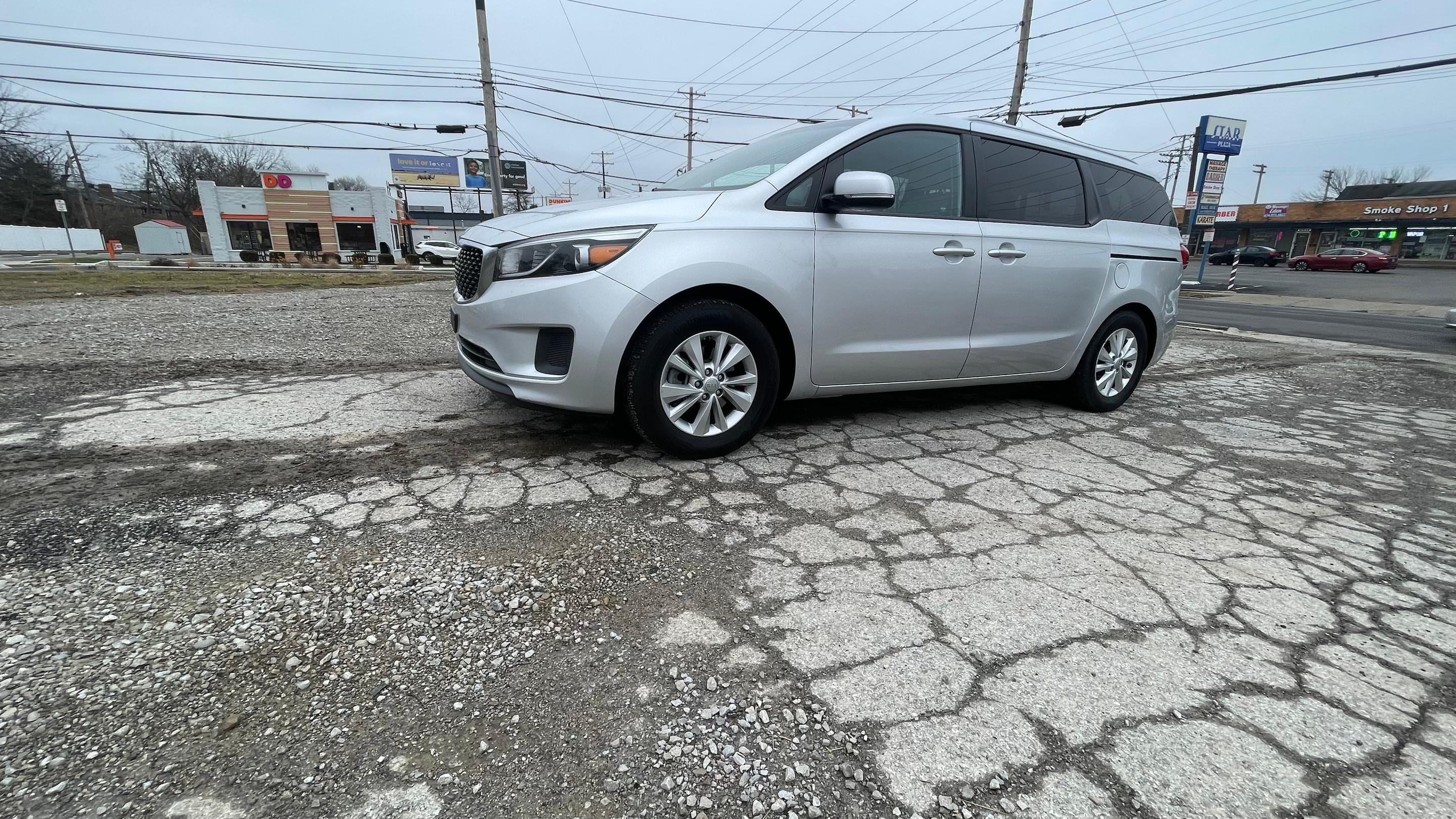 Kia Sedona 2016 in Columbus, OH