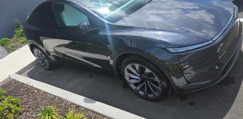 Tesla Model Y 2026