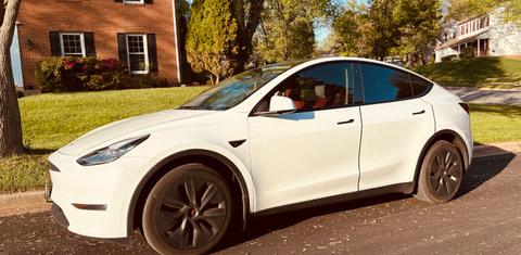 Tesla Model Y 2023