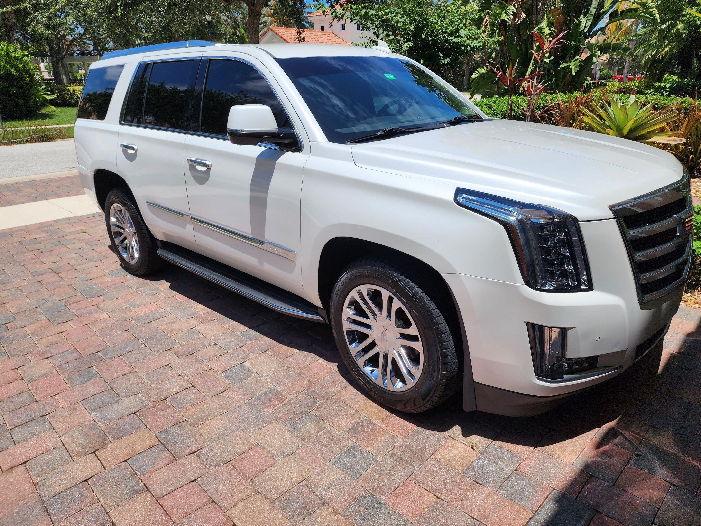 Cadillac Escalade 2016 in Palm Beach Gardens, FL